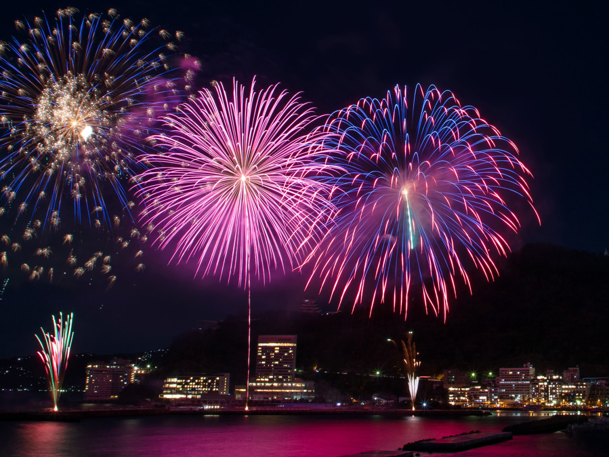 熱海 海上 花火 大会